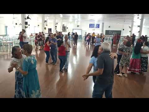 No Valdir Trentin clube do Vovô em Chopinzinho no Paraná(com marcos e margarida)