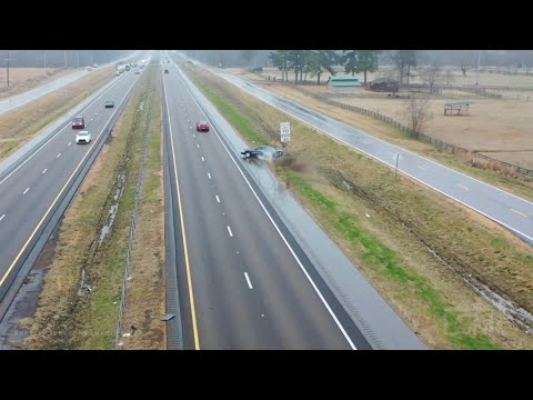 02-14-2021 Jackson, MS - Metro Cars Wiping Out, Sliding on Icy Roads, I-55 Iced, Freezing Rain - dro