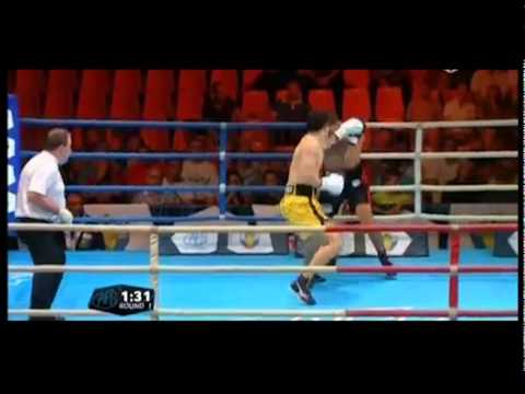 Артем Чеботарев готовится к чемпионскому бою