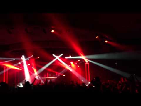 Cosmic Gate and Emma Hewitt - Be Your Sound (LIVE)