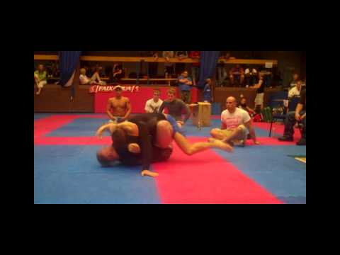 GoToTheGround Round 001 - Novice +95Kg Final