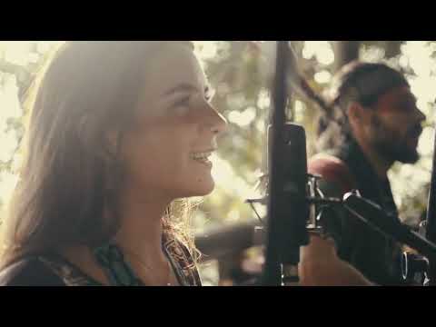 Pedro Ixã e Victoria Buni - Mamãe Jibóia