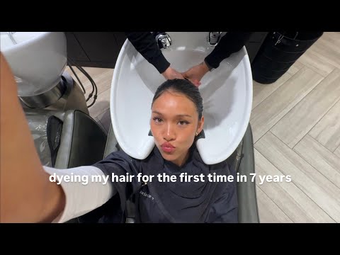 hair vlog in NYC / bleaching virgin hair & going lighter