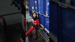 Download lagu pegawai SPBU cantik di godain supir truk mp3