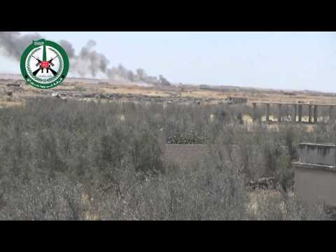 لحظة سقوط طائرة حربية تابعة لقوات النظام في بصر الحرير في محافظة درعا