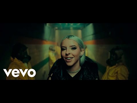 Young Miko, Ñengo Flow, Bad Bunny, Feid, Jhayco, Mora - Baby Te Extraño (Music Video)