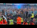 MAN CITY FANS CHANT “WEST HAM ARE MASSIVE” IN UNISON WITH THE HAMMERS AWAY END 🤝⚒️