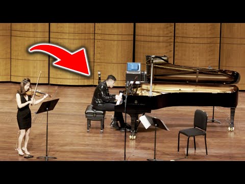 Pianist Impresses Audience With EPIC Four Seasons Remix