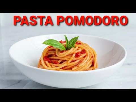 Bucatini Pomodoro | Pasta in Homemade Tomato Sauce