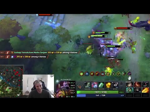 Arteezy laughs because his Alchemist has 0 damage after farming the whole game