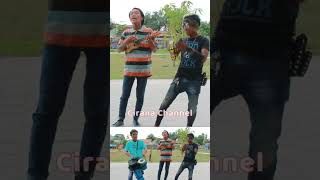 Download lagu Mantap.betul jogetnya kang kecrek #hiburan #shorts #pengamenjalanan mp3