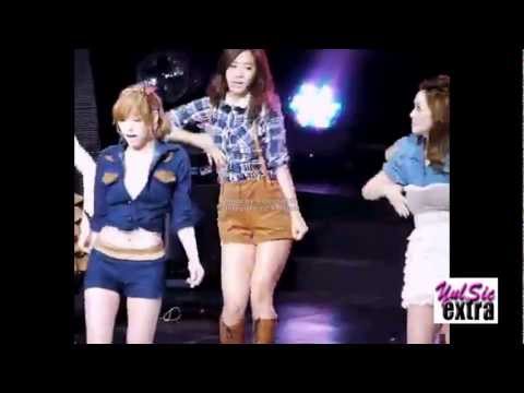 YulSic Extra Moment 2 - That simple glance...