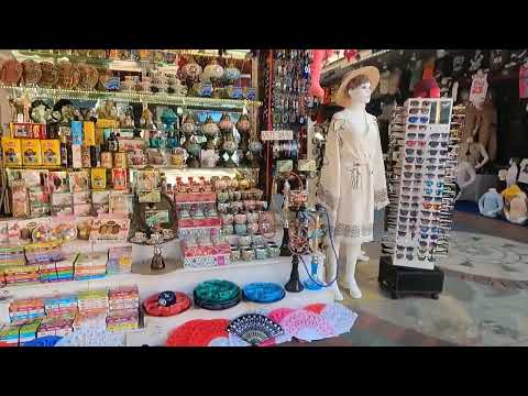TURKEY, ALANYA. THE BAZAAR NEAR THE PORT, WITH SPECIFIC AND COLORFUL SHOPS, ON MANY STREETS