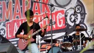 EdanE - Living Dead (Mamuju)