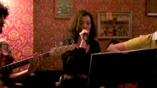 preview picture of video 'Выступление группы KRAPIVA в Mycroft pub Боровичи'