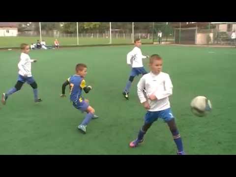 Petrolul '95 Ploieşti -   C.S.M. Ploieşti  5 – 1 ( 2 – 0 ) repriza I