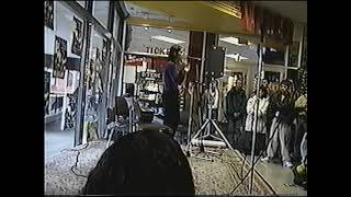 Julieta Venegas * live @ Tower Records * Sabiendose de los Descalzos