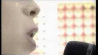 Alex Parks  Cry on Popworld