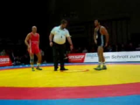 Emzarios "Shako" Bentinidis vs Buschle