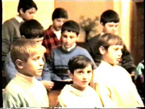 Corul copiilor Susca 1995 - Sunt un mic copil (baietii)