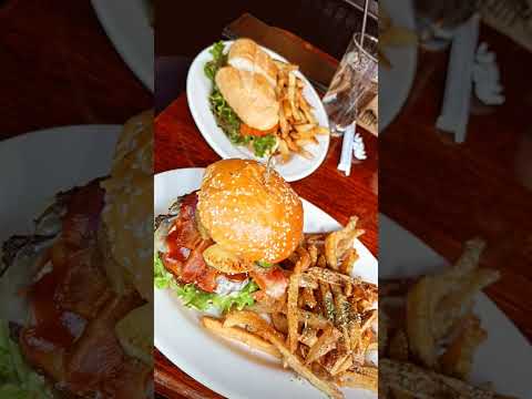 Burger with fries Subscribe for more videos #youtubeshorts #foodmedia #yummy #tasty #delicious #yum
