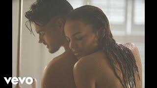 Musik-Video-Miniaturansicht zu Qué Será Songtext von Leslie Grace & Abraham Mateo