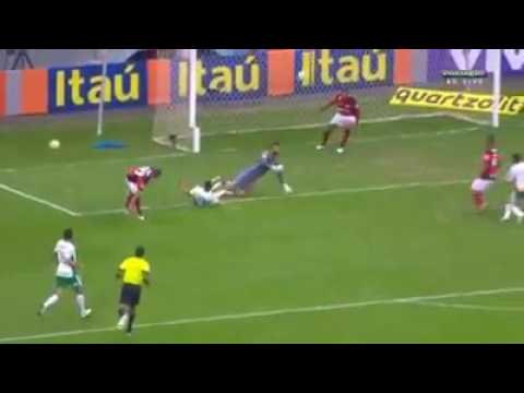 E como um gatooo!!! Defesa sensacional [César Martins do Flamengo]