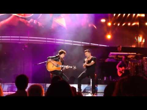Tu Recuerdo by Ricky Martin Featuring La Mari De Chambao Y Tommy Torres