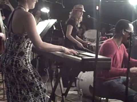 Obbini Tumbao - "Que Cosa Tan Linda" March 7th, 2009