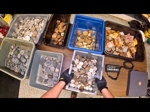 Dumpster Diving "It's Like Treasure!"