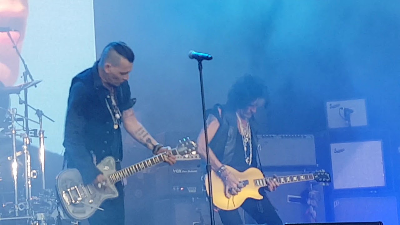 Джони Деп, Алис Купър, Джо Пери - Hollywood Vampires в Берлин (Live)