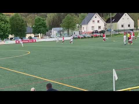 Das 2:0 für den SV Tawern im Halbfinale um den Kreispokal gegen Sirzenich durch Fabian Densborn