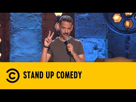 Dottore vero vs dottore disoccupato - Eduardo Mattiozzi - Stand Up Comedy