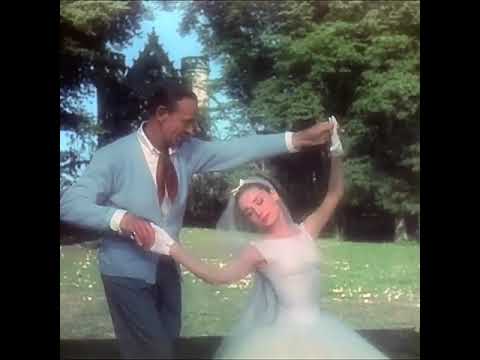 Fred Astaire and Audrey Hepburn dancing in Funny Face, 1956 #shorts #subscribe