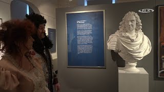 Вейсенфельсийн Ной-Августусбургийн шилтгээн дэх музейн "Гүрний аянга шуурга" тусгай үзэсгэлэнг телевизийн богино хэмжээний сурвалжлагад толилуулж, музейн захирал Айко Вульф ярилцлага өгөхдөө сэтгэл хөдөлгөм ойлголтуудыг өгчээ.