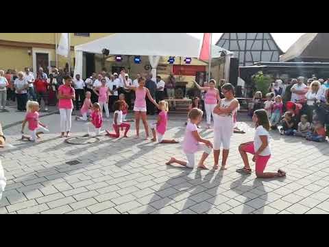 Die Dancing Kids des TSV Kürnbach beim Strassenfest 2019