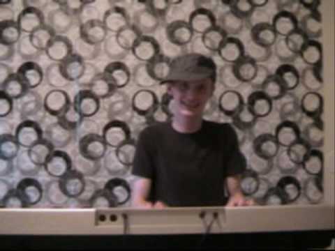 Lonesome organist Rapes Page Turner