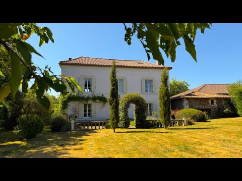 Propriété à vendre à Mouzon, Charente - 477 000 € - photo n°3