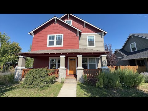 Video tour of 2728 NE Black Oak Place