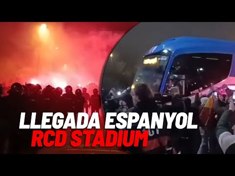 Impresionante recibimiento al Espanyol antes del derbi ante el Barcelona I MARCA