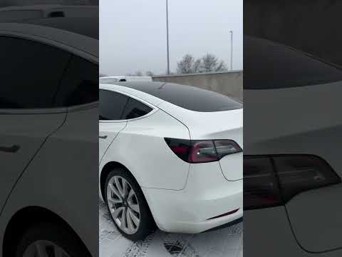 фото tesla model 3 0