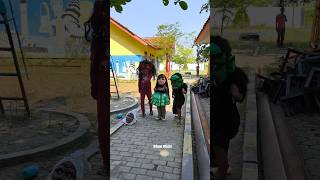Download lagu Alika , Melky & Ali Menemukan topeng kedok cantik , grandong , buto viral dijalan dan memakainya mp3 Download lagu Alika , Melky & Ali Menemukan topeng kedok cantik , grandong , buto viral dijalan dan memakainya mp3