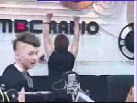 100805 SIMSIMTAPA SHINEE CUTENESS during break