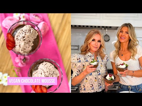 Tracey Bregman & Christine Avanti-Fischer Make Vegan Chocolate Mousse 🍫 | Creamy & Indulgent!