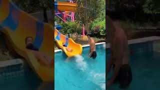 男女差別ウォータースライダー