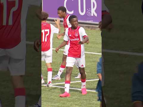 The Ajax philosophy in full flow at Ajax U15s! 👏