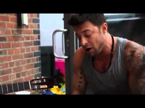Duncan James sings to his fans,on backstage (3.06.2012)