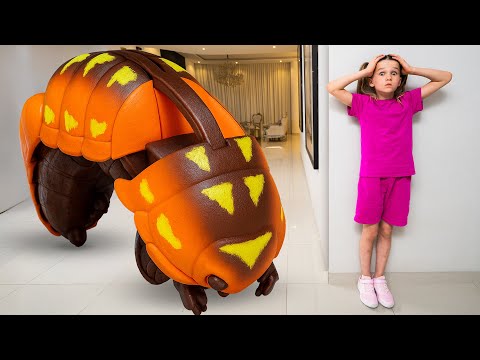 GIANT INSECTS 🪲🐜🕷️ – Bug Catching at Home! 🏠✨Insect names for kids 👧👦🎉