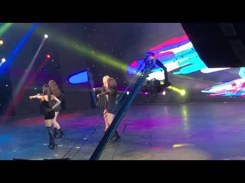 171108 T-ARA IN VIETNAM KVFC - What’s my name + Roly Poly + Talk
