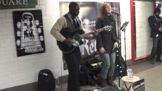 Guitaro 5000 & Eliki - American Boy @ Union Square subway station 12-28-13